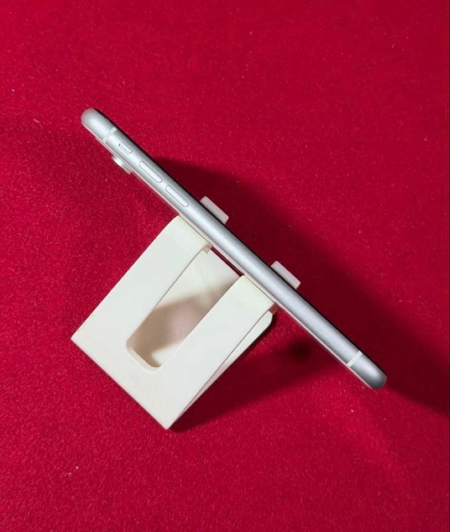 iPhone XRホワイト 64GB simフリー iPhone XRホワイト 64GB simフリー