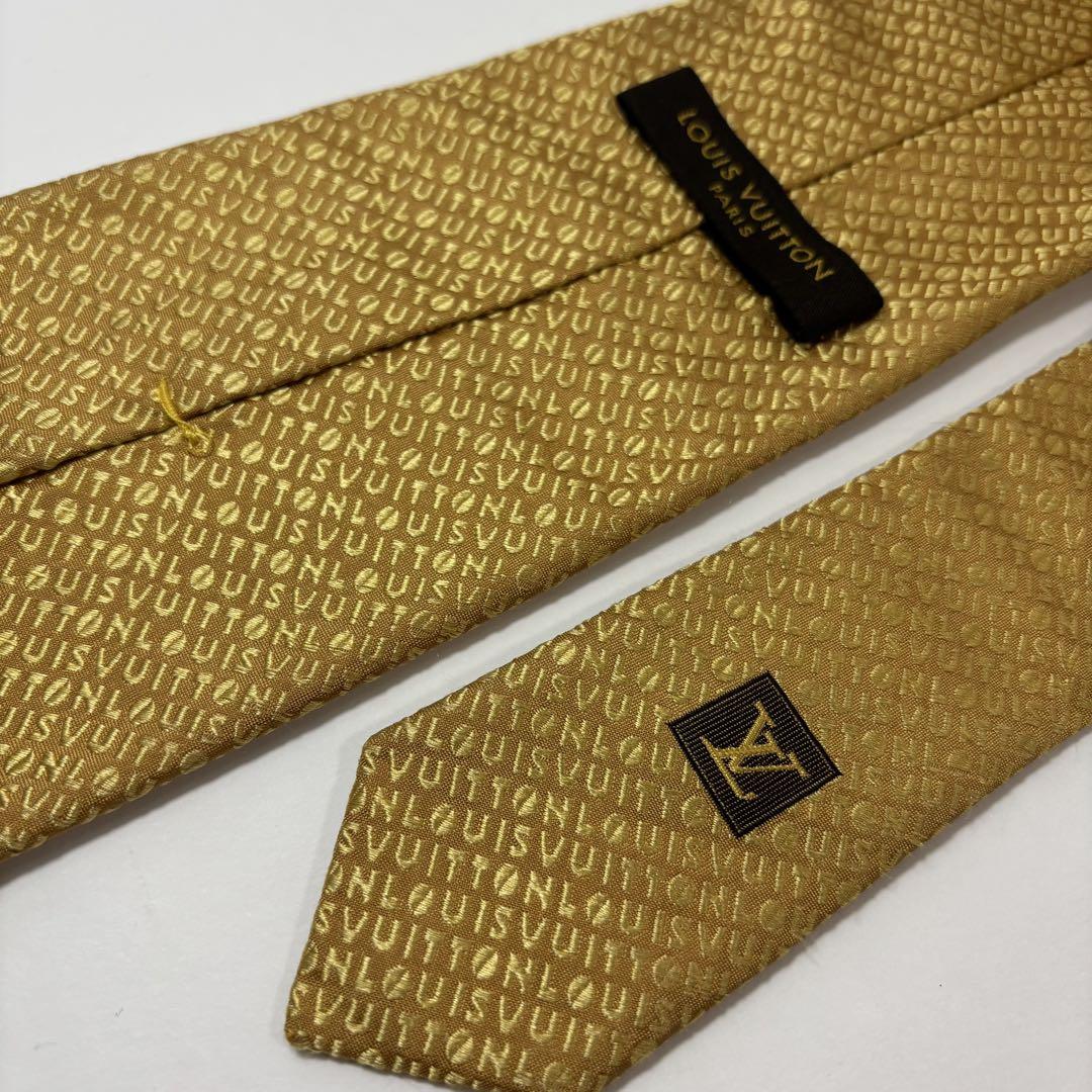 Louis Vuitton ゴールド ネクタイ　ルイヴィトン　ロゴ