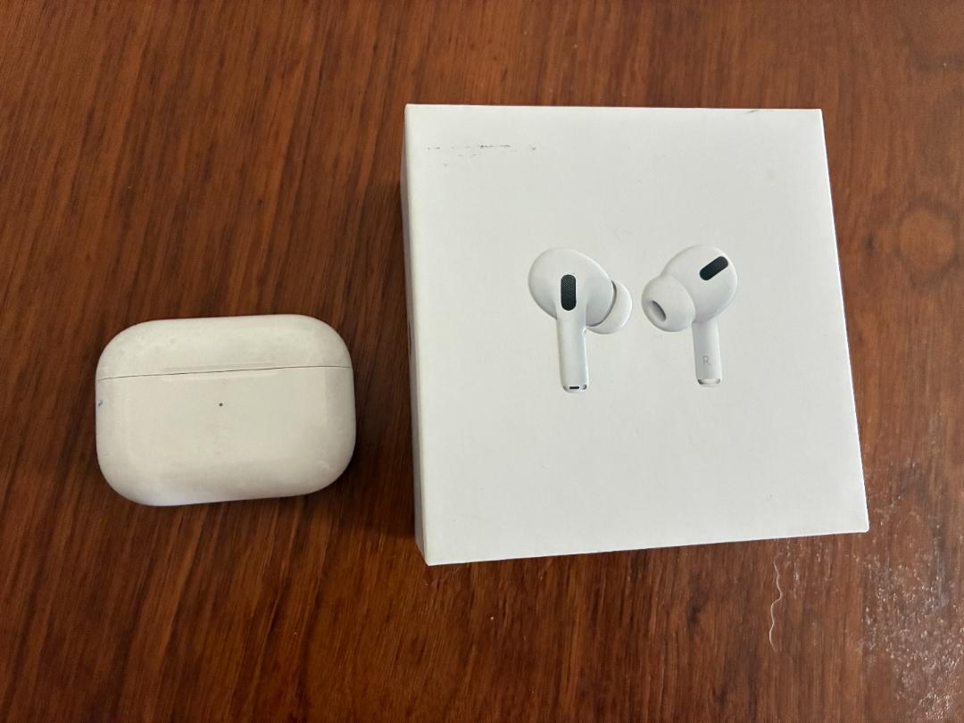 AirPods Pro 本体 ホワイト（ジャンク）