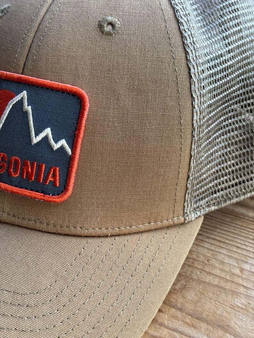 PATAGONIA ベージュキャップ 山のロゴ刺繍