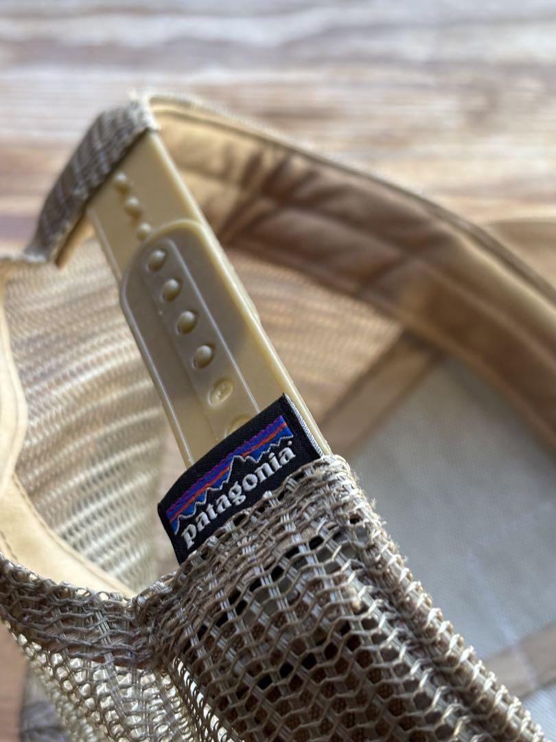 PATAGONIA ベージュキャップ 山のロゴ刺繍