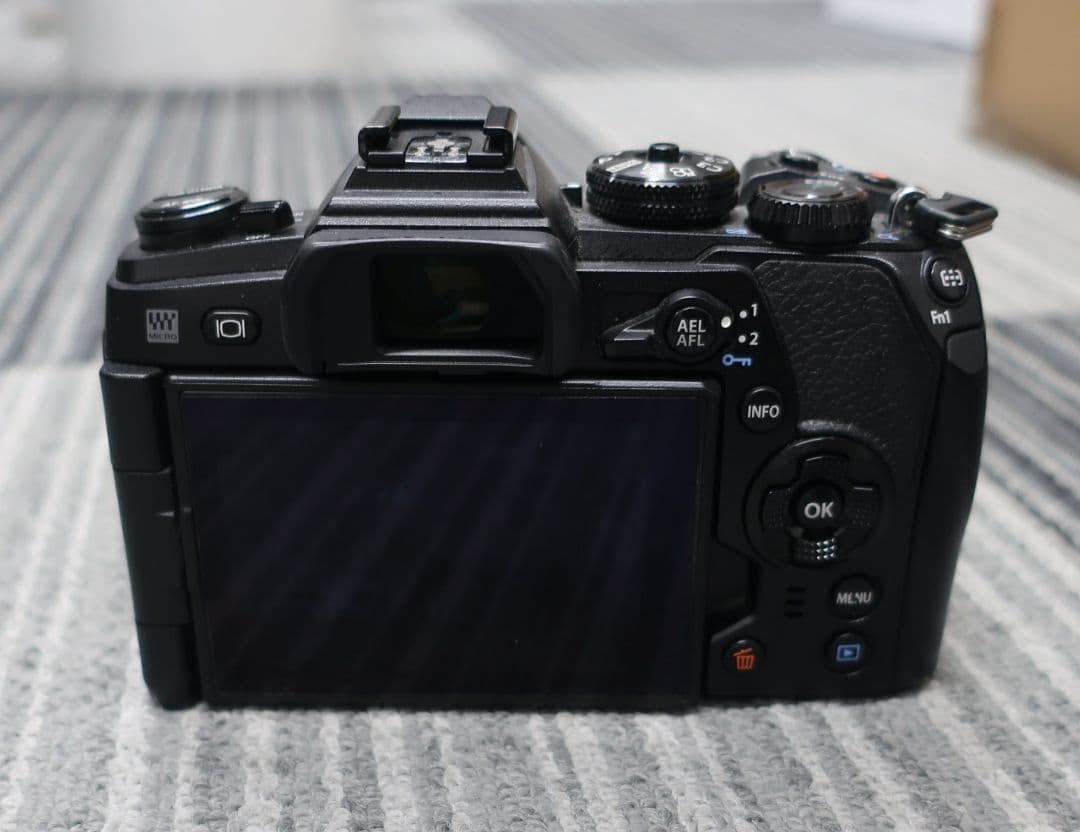 OLYMPUS OM-D E-M1 Mark II OLYMPUS OM-D E-M1 Mark II