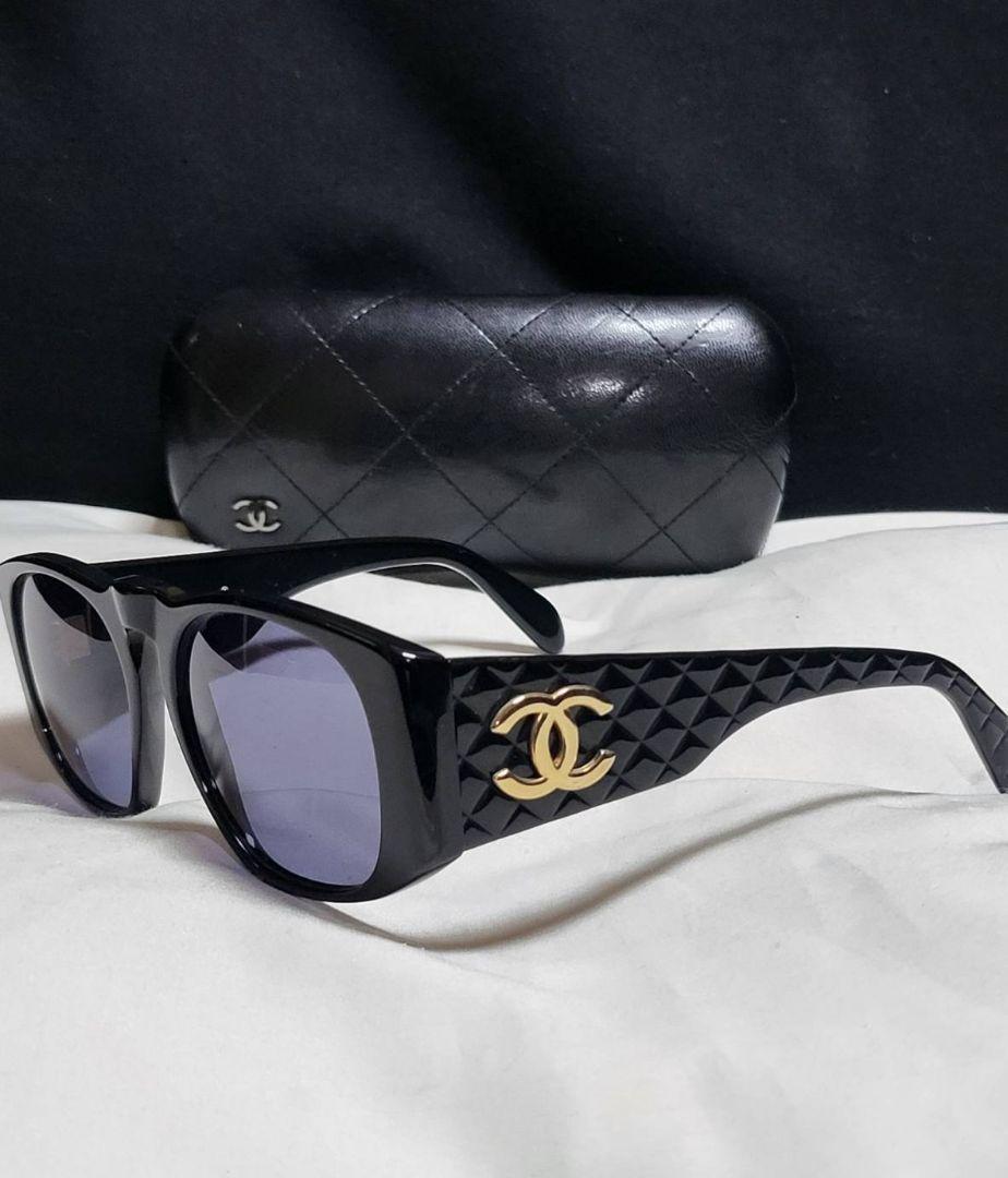 ◆CHANEL　シャネル◆ロゴ付き　サングラス　マトラッセ　ケース付き