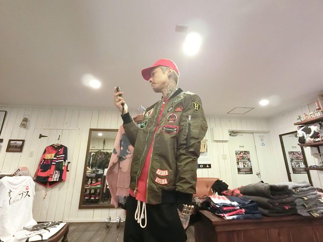 【美品】t-Ace サイン入り Reason ジャケット ブルゾン ワッペン