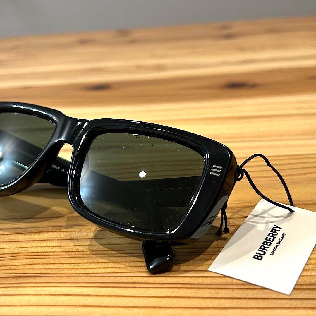 BURBERRY ブラック サングラス オーバーサイズ TBロゴ付き