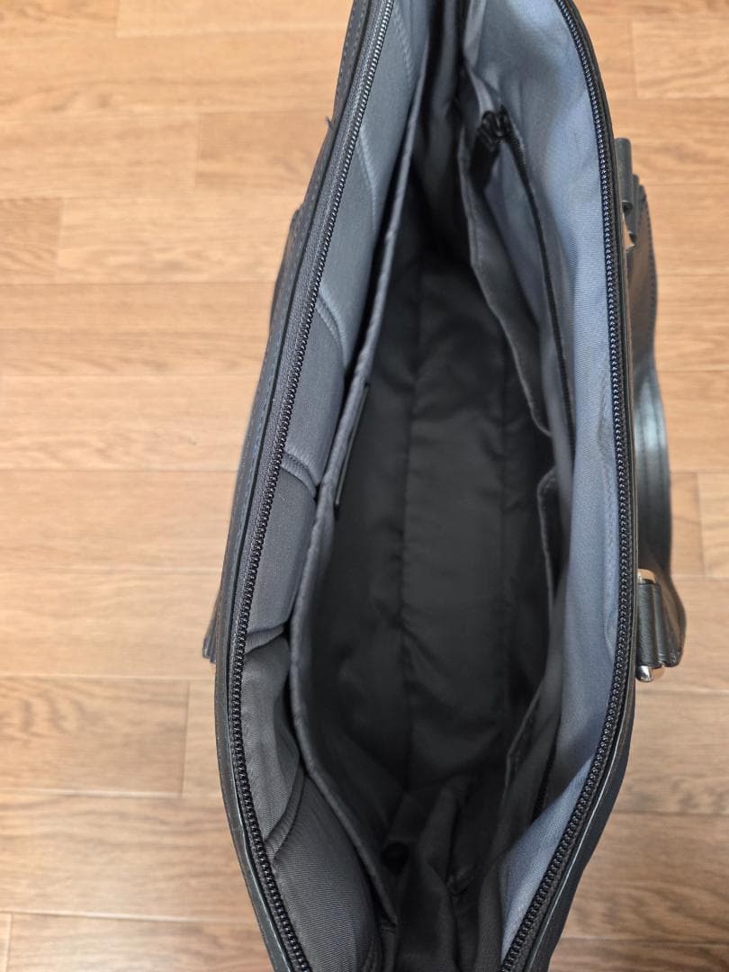 TUMi ブラックナイロンビジネスバッグ TUMi ブラックナイロンビジネスバッグ