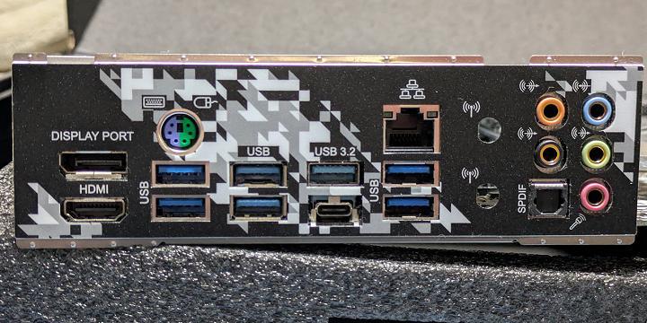 ASRock X570 Steel Legend＋AX200NGW