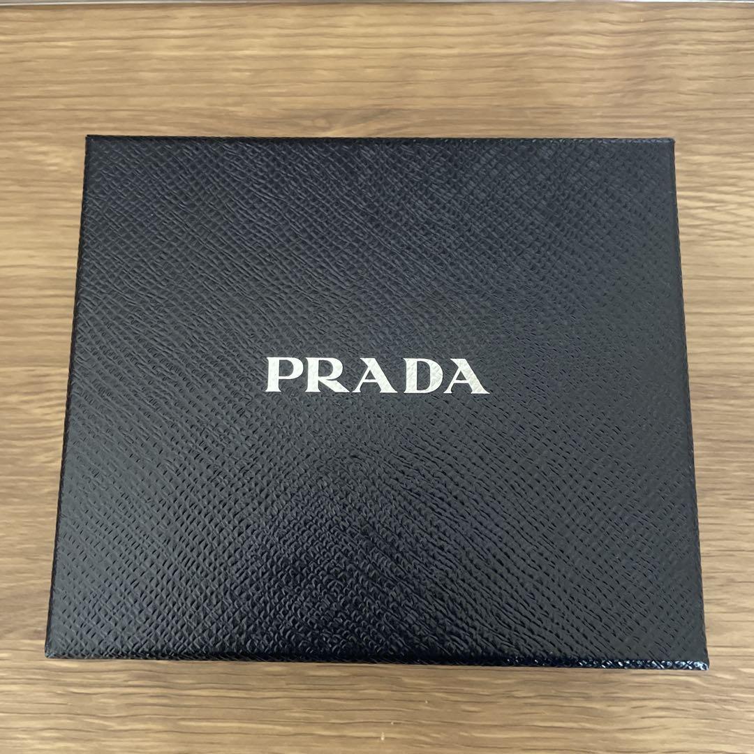 価格 PRADA
