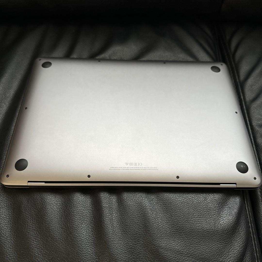 美品　MacBook Air 2020 M1 8GB 256GB スペースグレイ