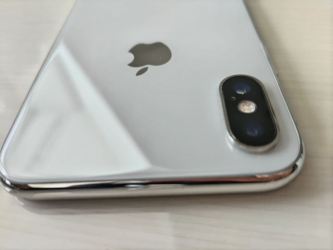 iPhone X ホワイト 64GB
