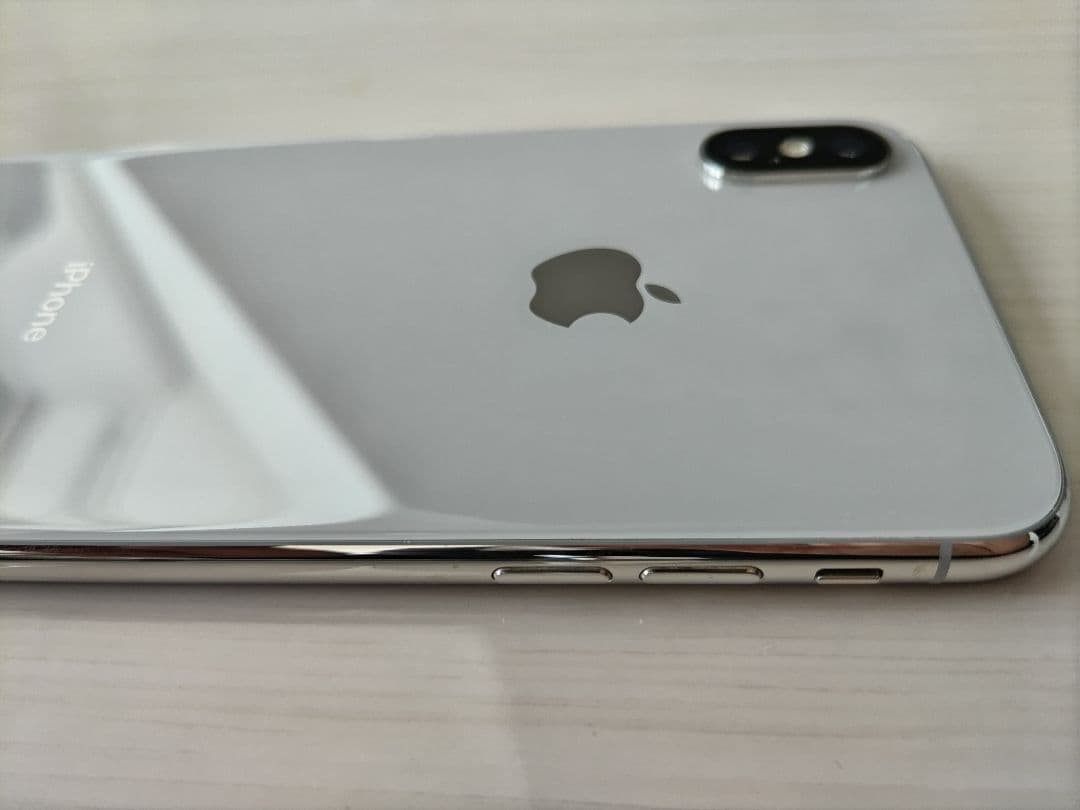 iPhone X ホワイト 64GB