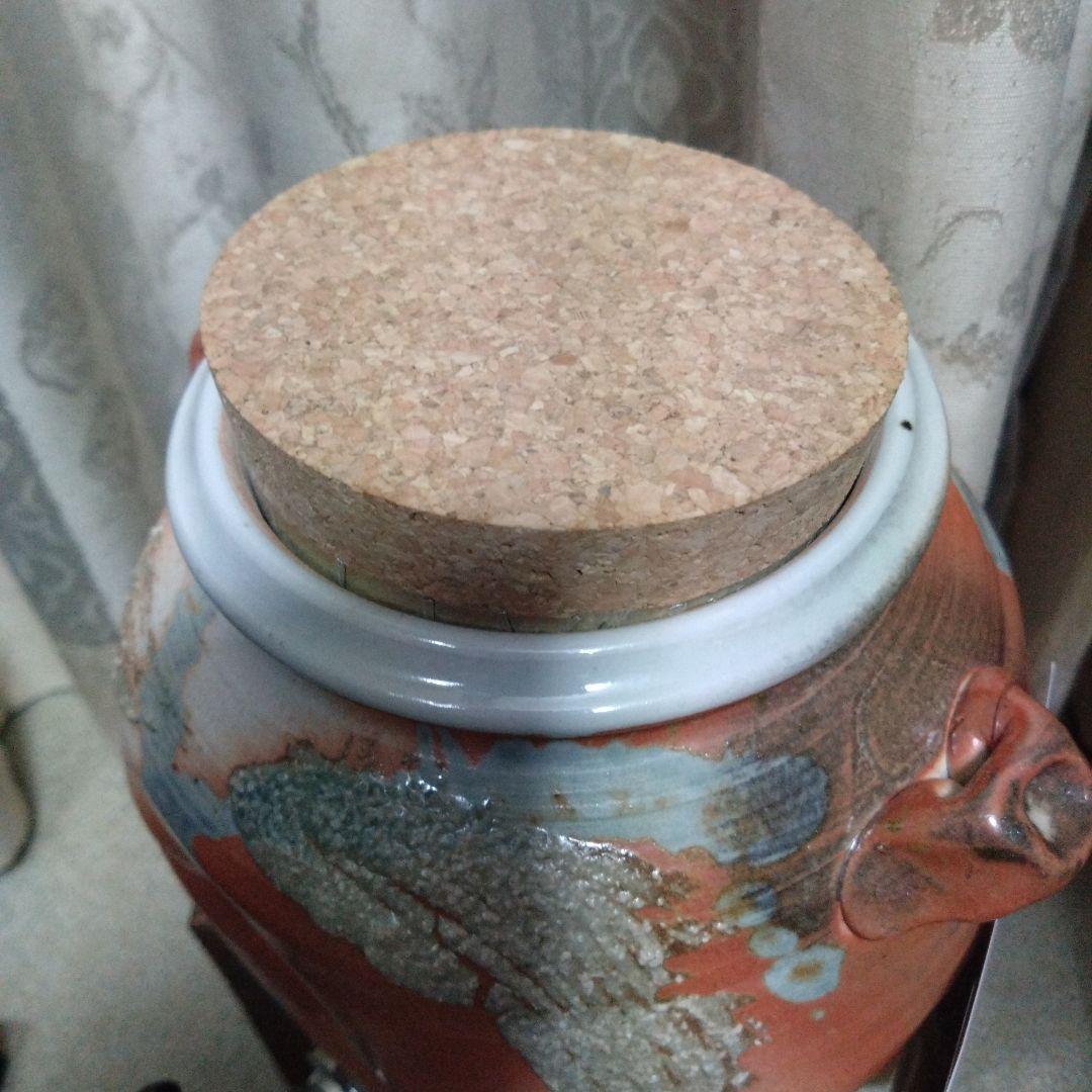 新品未使用品 信楽焼 焼酎サーバー 陶器製 蛇口付き スタンド付 説明文付 新品未使用品 信楽焼 焼酎サーバー 陶器製 蛇口付き スタンド付 説明文付