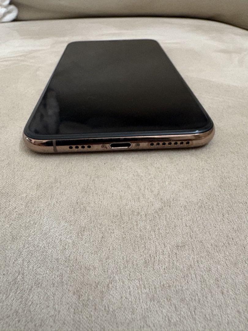 iPhone 11 pro max 256GB ゴールド SIMフリー