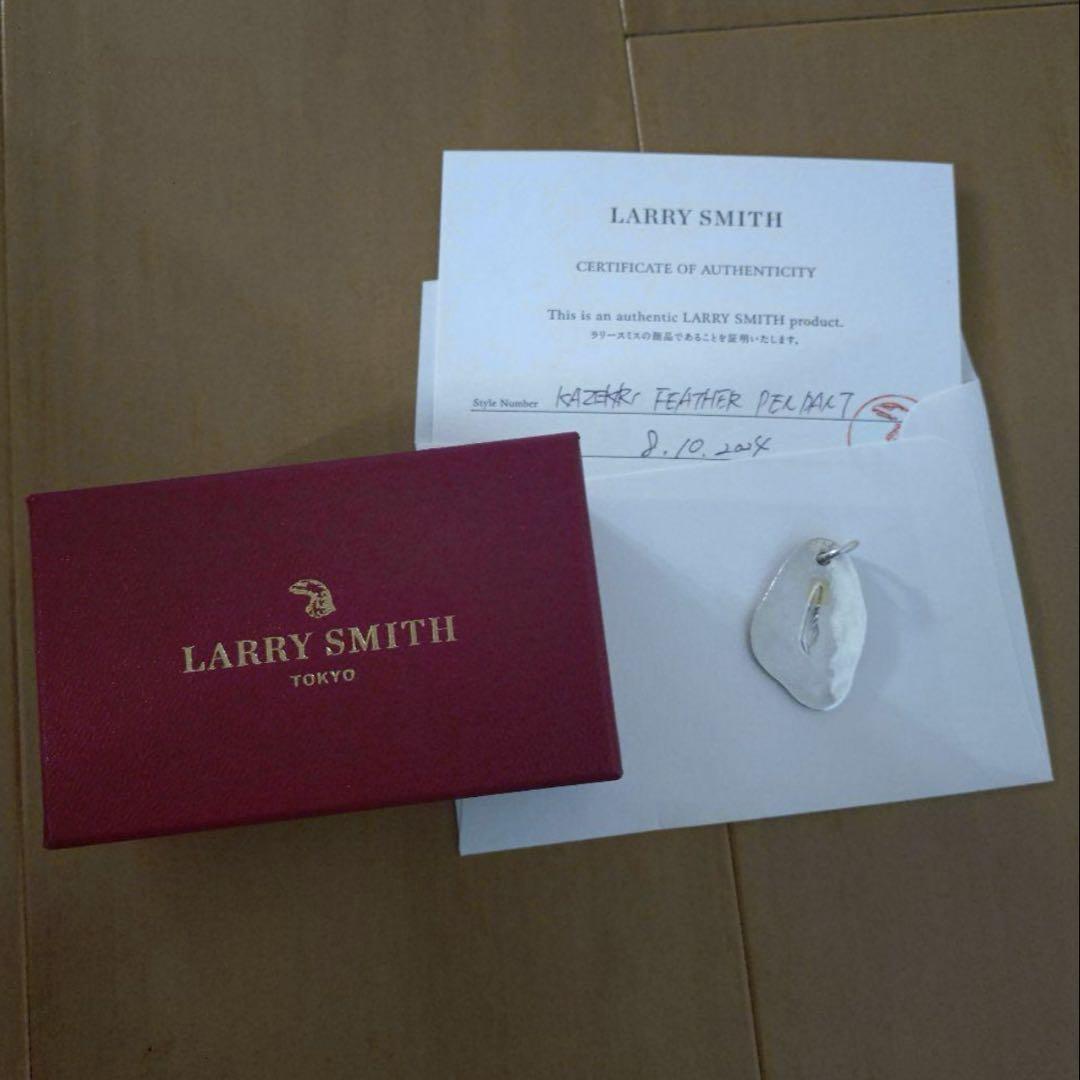 LARRYSMITH KAZEKIRIFEATHER MEDALL　ラリースミス