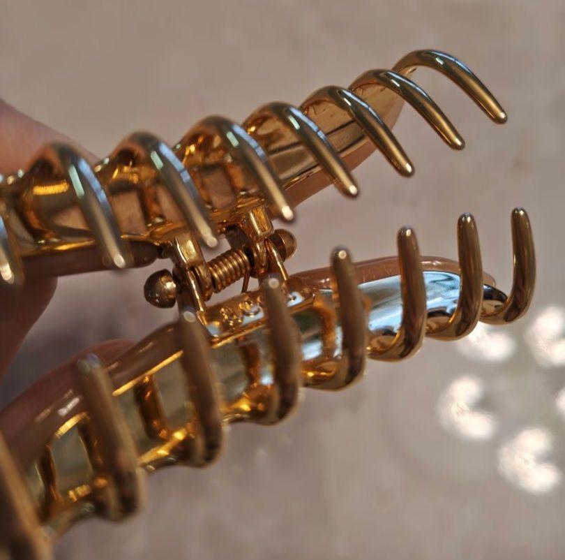 acca アッカ ベージュ　ヘアクリップ　ニューコラーナ　Mサイズ