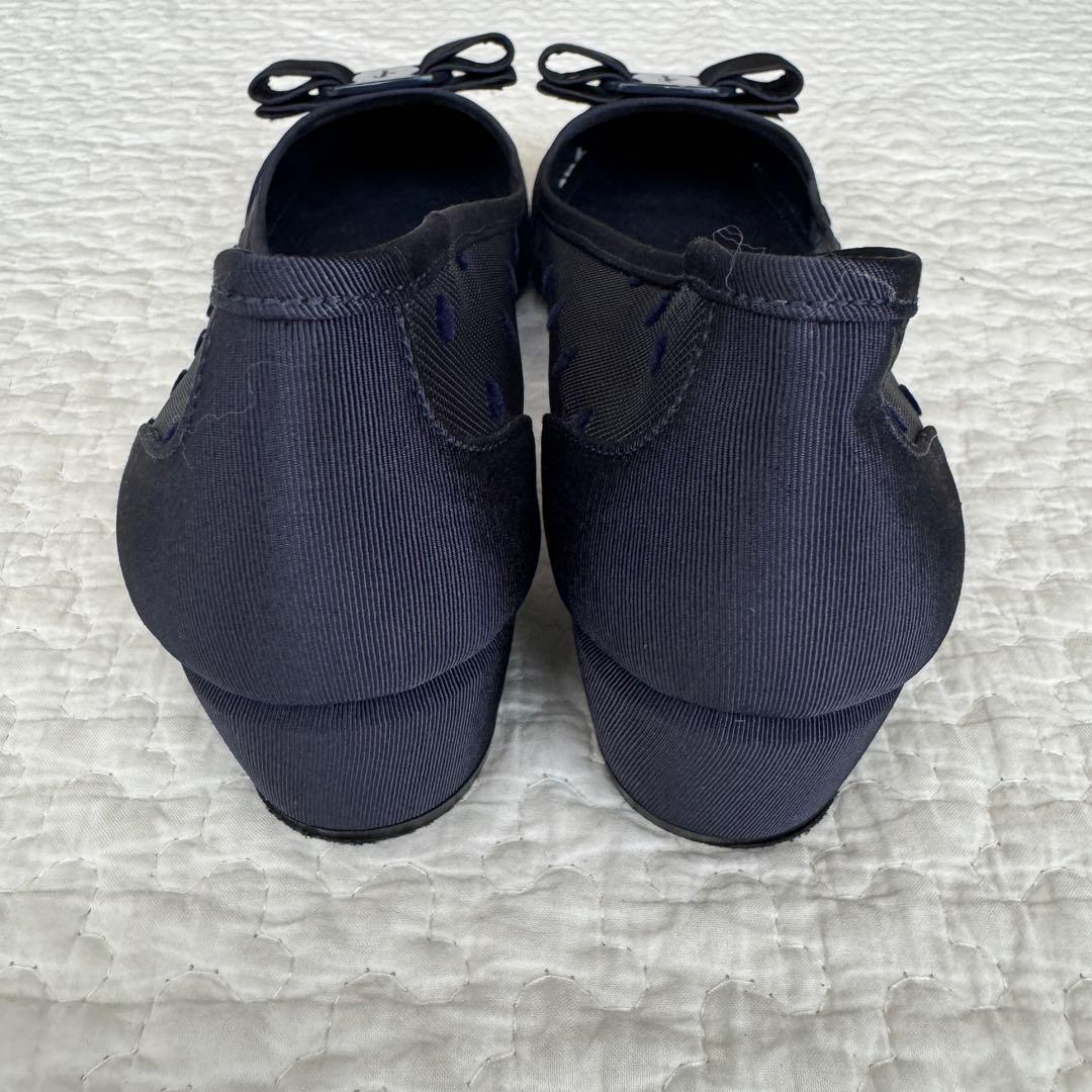 美品✨フェラガモFerragamoヴァラリボンパンプス ドット 紺 24.5cm 画像7