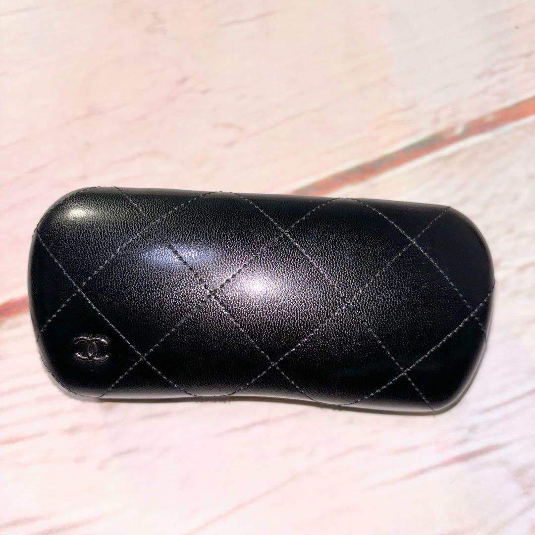 CHANEL シャネル