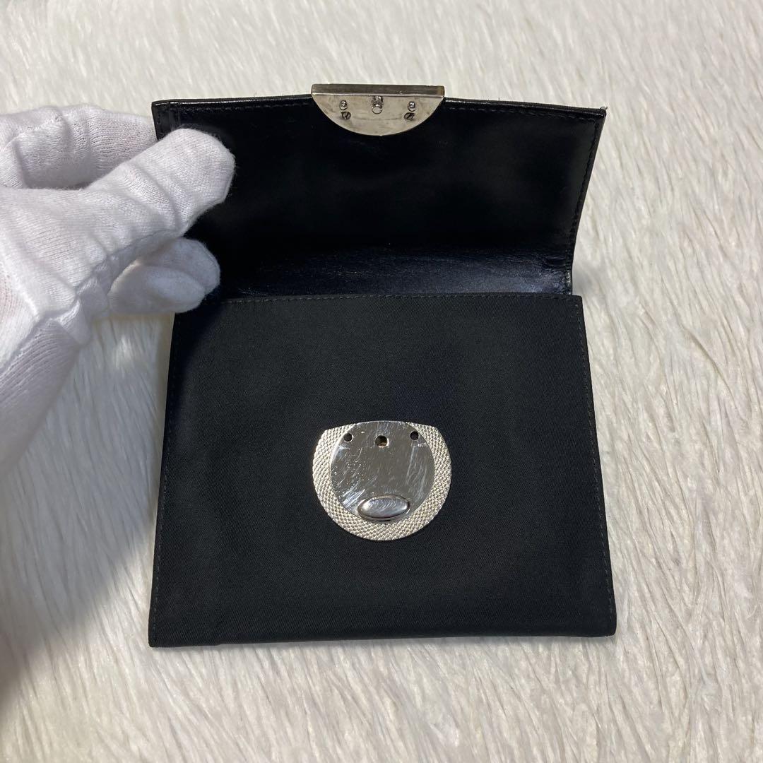 希少デザイン 美品 PRADA プラダ 三つ折り シルバーロゴ 二