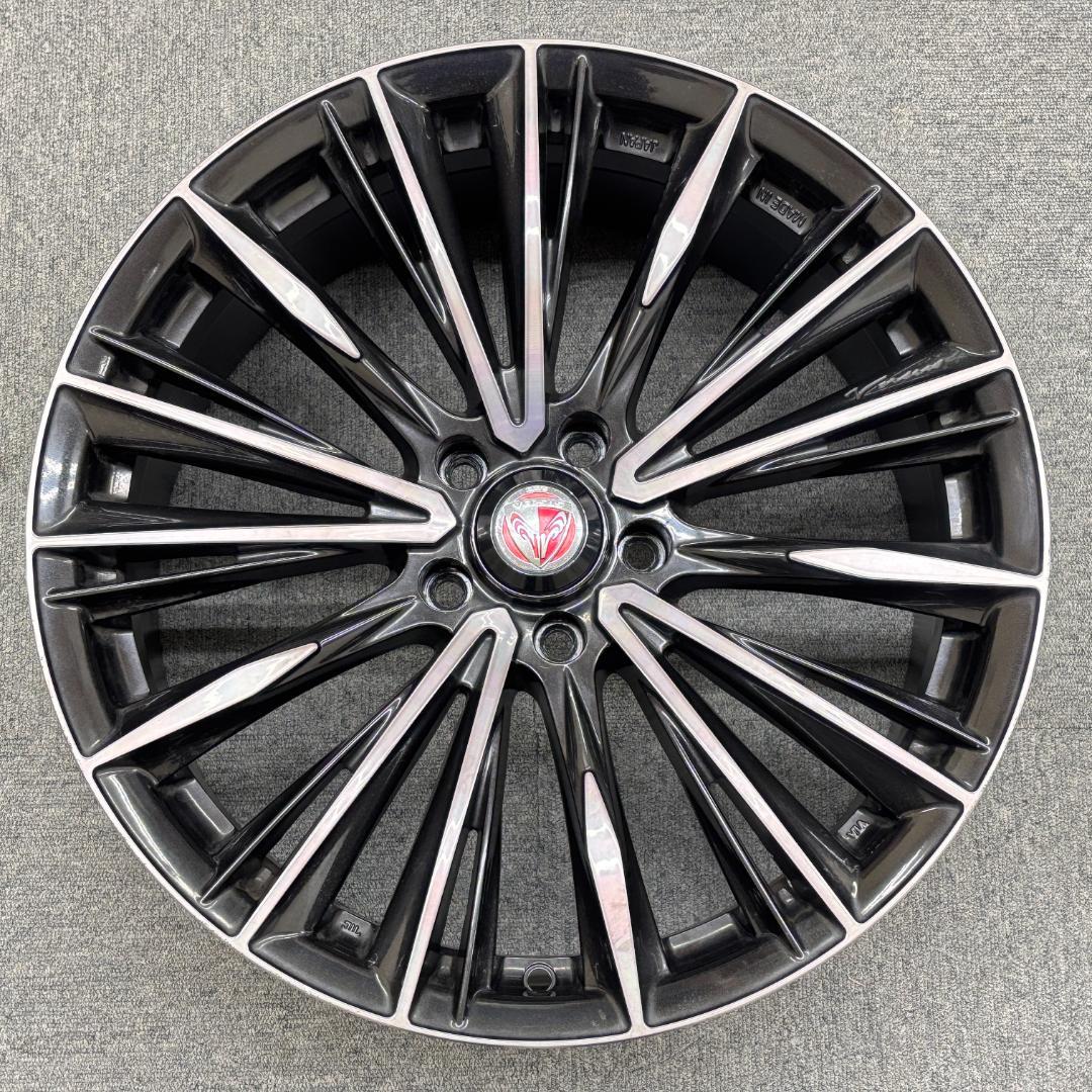 新品タイヤ付♪ レイズ ベルサス VOUGE■アルファード 245/45R19