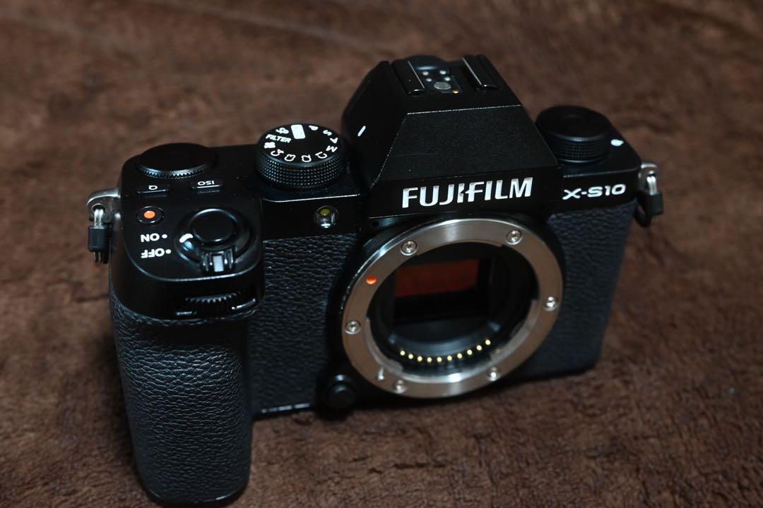 Fujifilm フジフィルム X-S10 ミラーレスカメラ レンズ2本セット