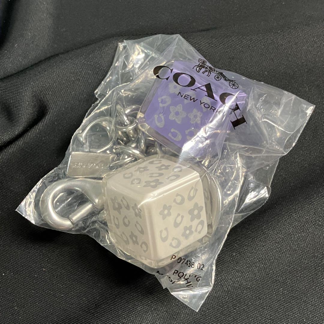 匿名配送/新品未使用/日本未発売品】COACH/キューブ/バッグチャーム