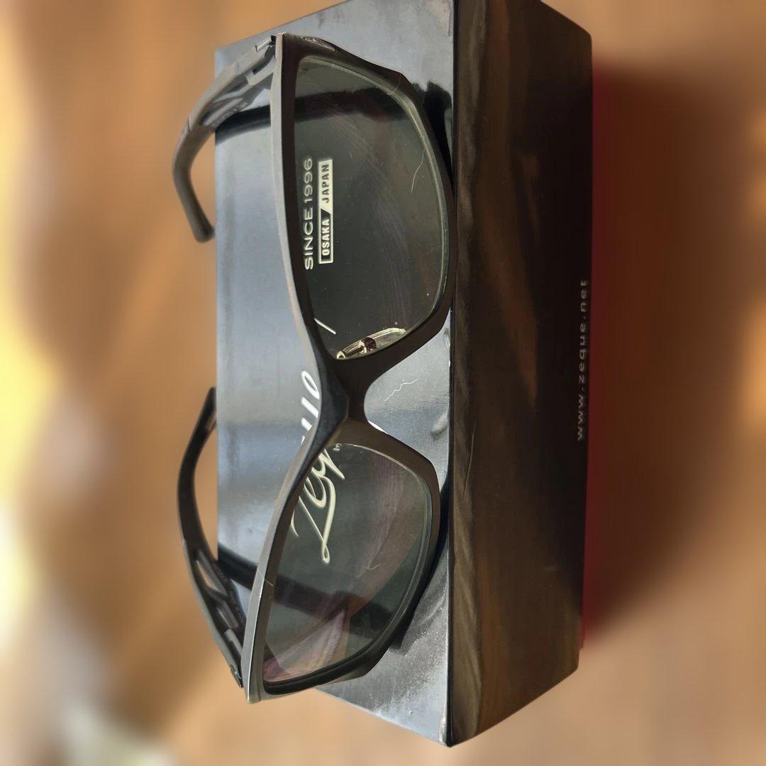 Zeque STELTHF1384 TVS / 偏光グラス マットブラック