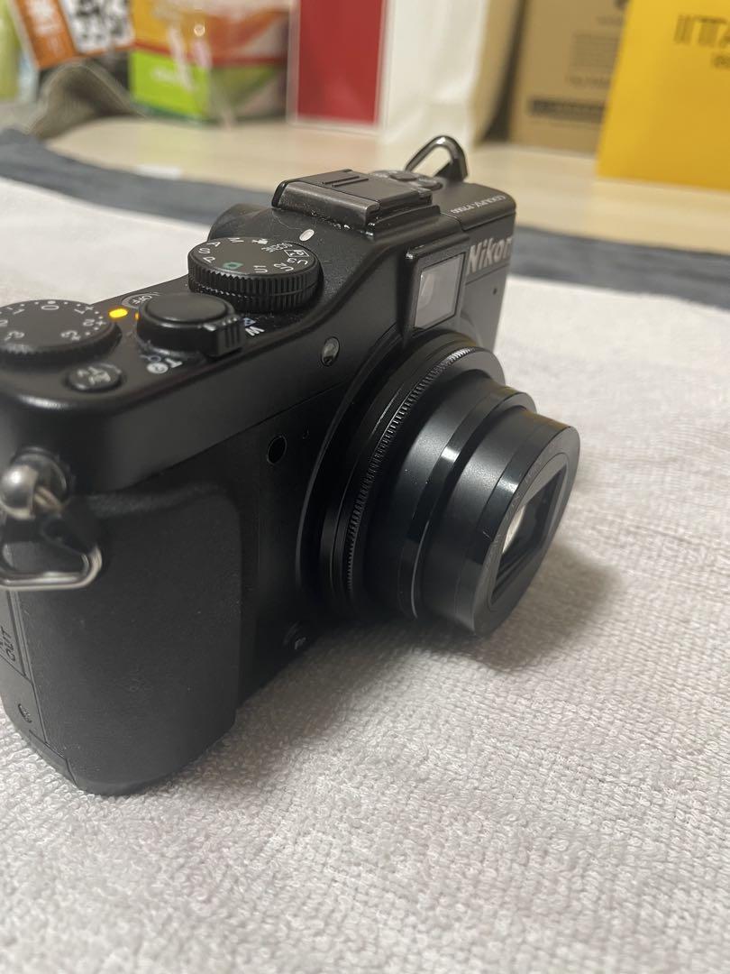 Nikon COOLPIX P7000 本体　バッテリー　ケース付き