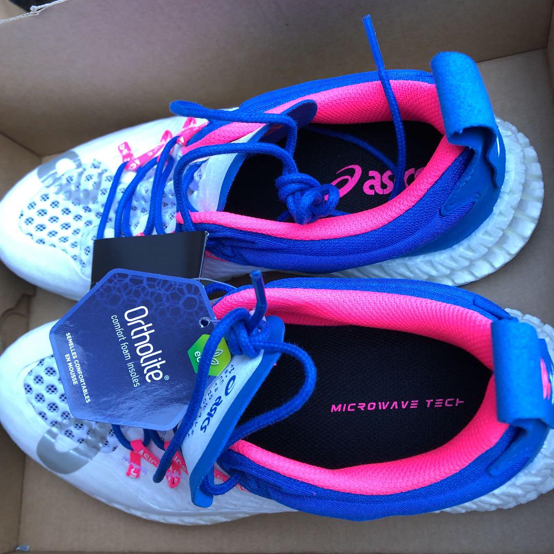 アシックスasicsスポーツスタイルシューズ靴　新品タグつき箱入り