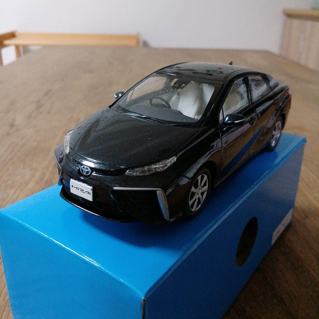 ☆店頭展示用ミニカー トヨタミライ 店頭展示品ミニカー - メルカリ