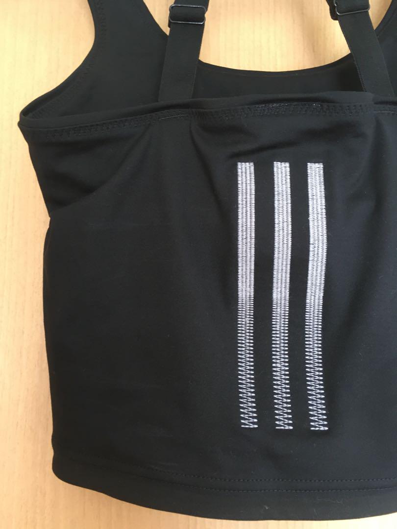 AUMNIEヨガウェア&adidas Parleyランクロップドタンクトップ