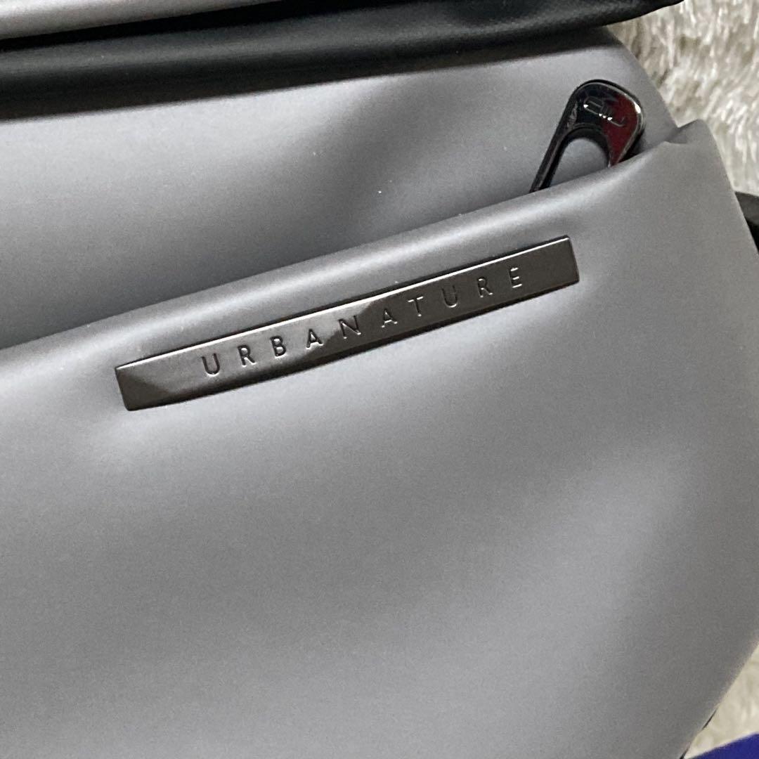 スリングバッグ