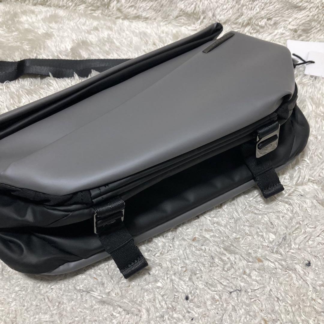 スリングバッグ
