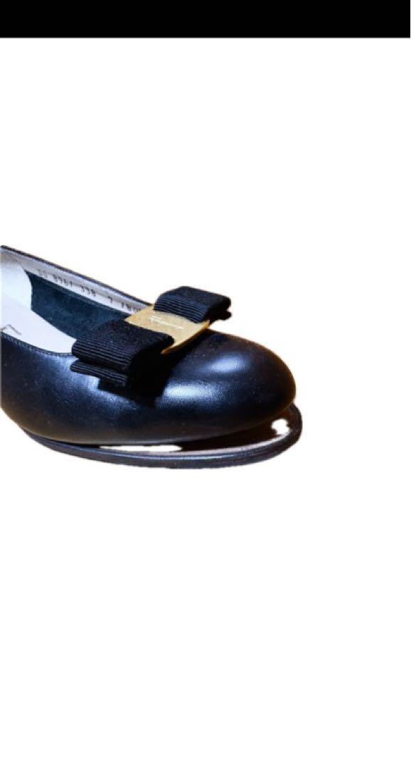 一度のみ着用　Salvatore Ferragamo ブラックリボンシューズ