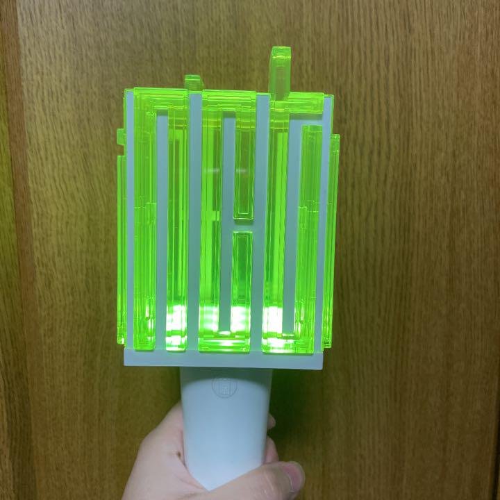 芸能人愛用のおすすめ最新情報 NCT ペンライト ポーチ アイドル