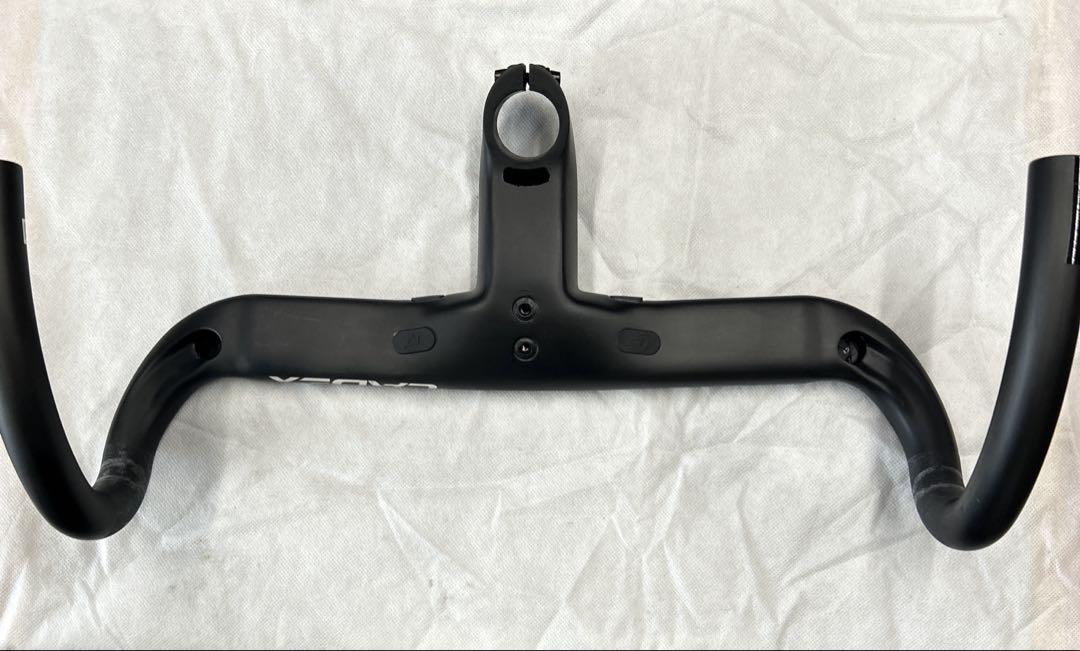 CADEX AERO INTEGRATED ハンドル