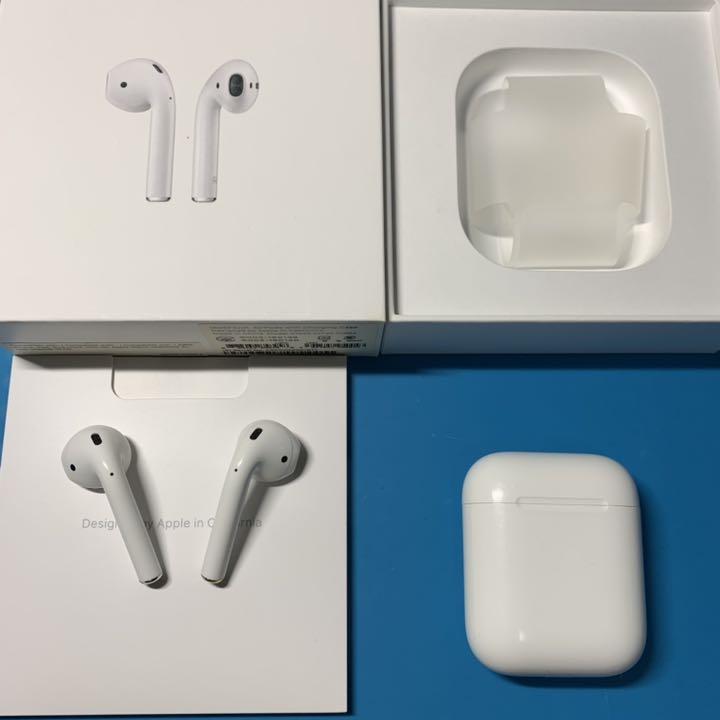 AirPods 第1世代 充電ケース・右耳・左耳バッテリー持続4時間以上 AirPods 第1世代 充電ケース・右耳・左耳バッテリー持続4時間以上