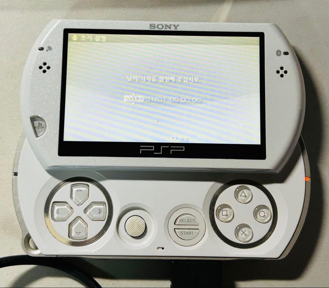 美品 PSP GO N1000 PB パールホワイト 本体 16GB ソニー 美品 PSP GO N1000 PB パールホワイト 本体 16GB ソニー