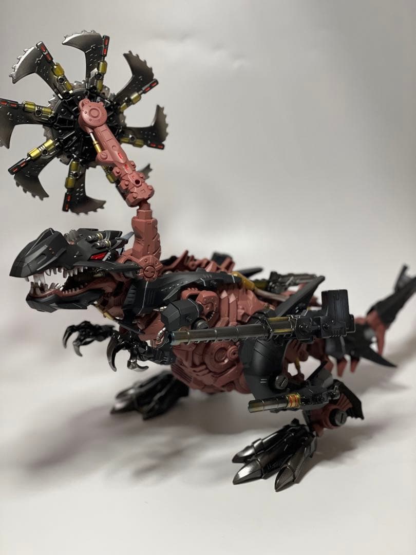 ゾイドワイルド ZW33 ジェノスピノ 塗装済 完成品 - メルカリ