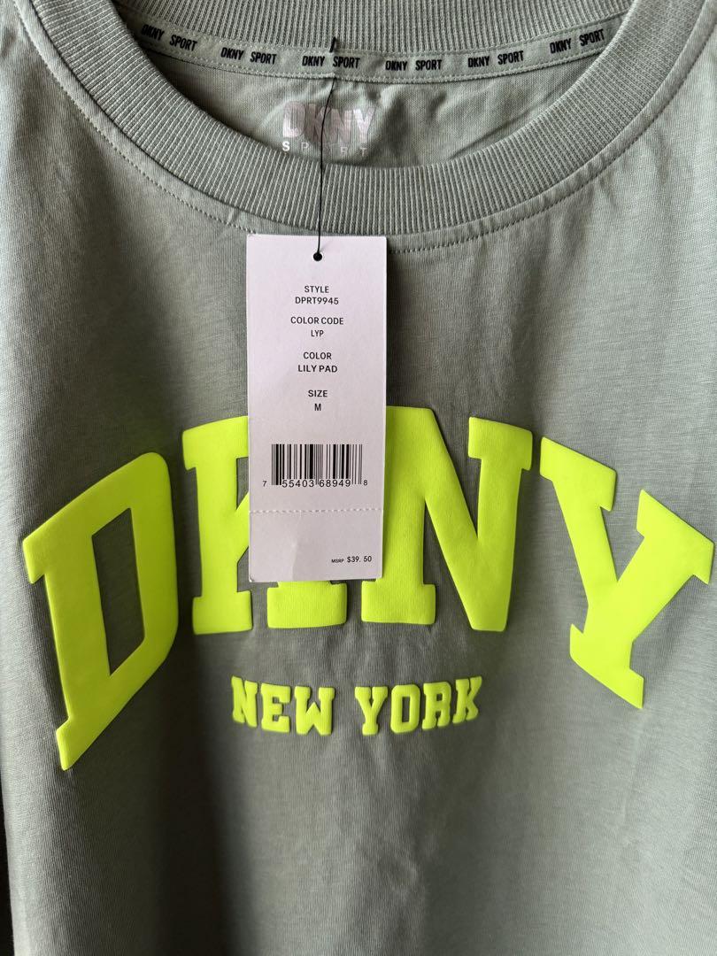 【新品 海外限定】DKNY レディースエンボスロゴTシャツモスグリーンM