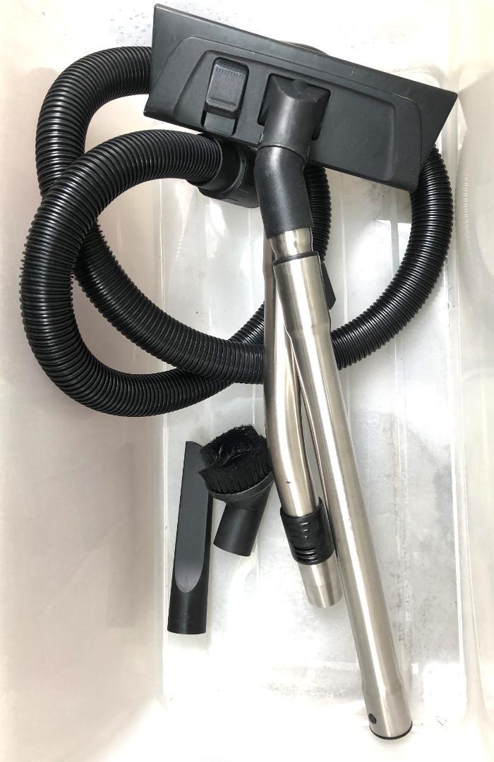 業務用　乾湿両用集じん機：ステンレスタイプ。水も吸える掃除機　中古品