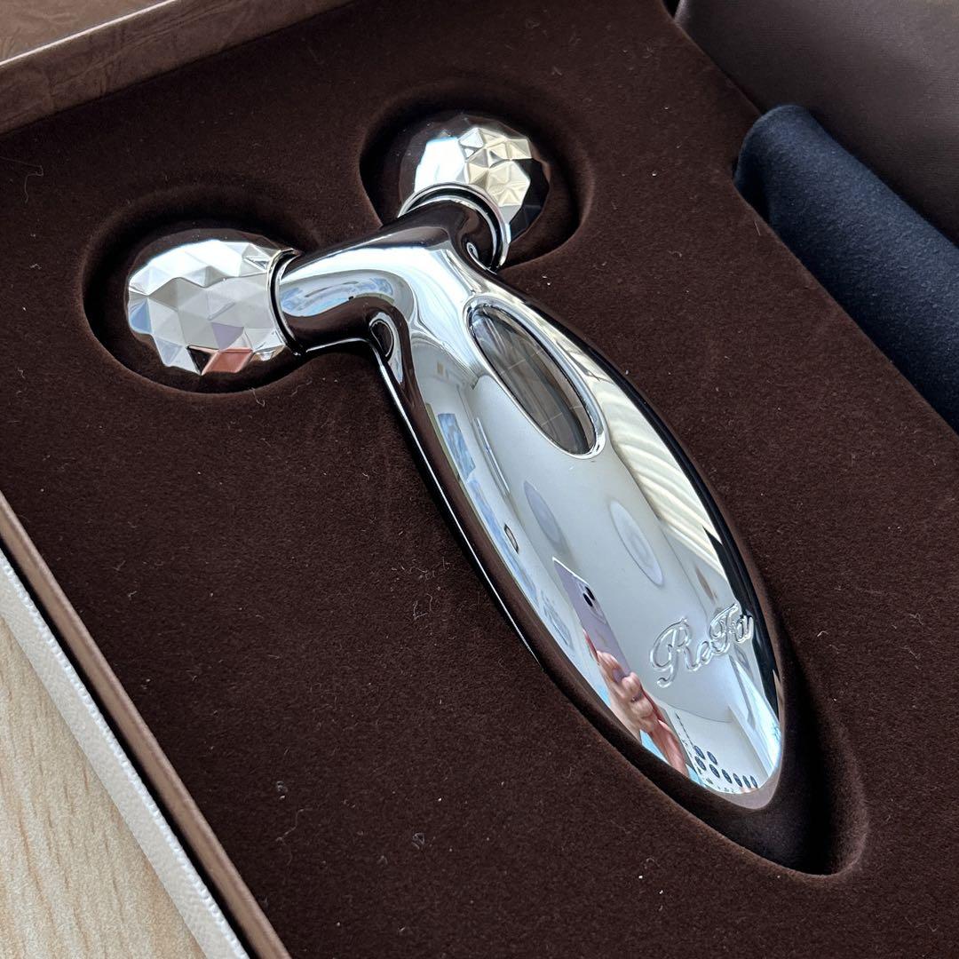 【極美品】【正規品保証】リファカラット　美顔器 ReFa 美顔器 ローラー リファ 美容 目元 口元 フェイス MTG Refa