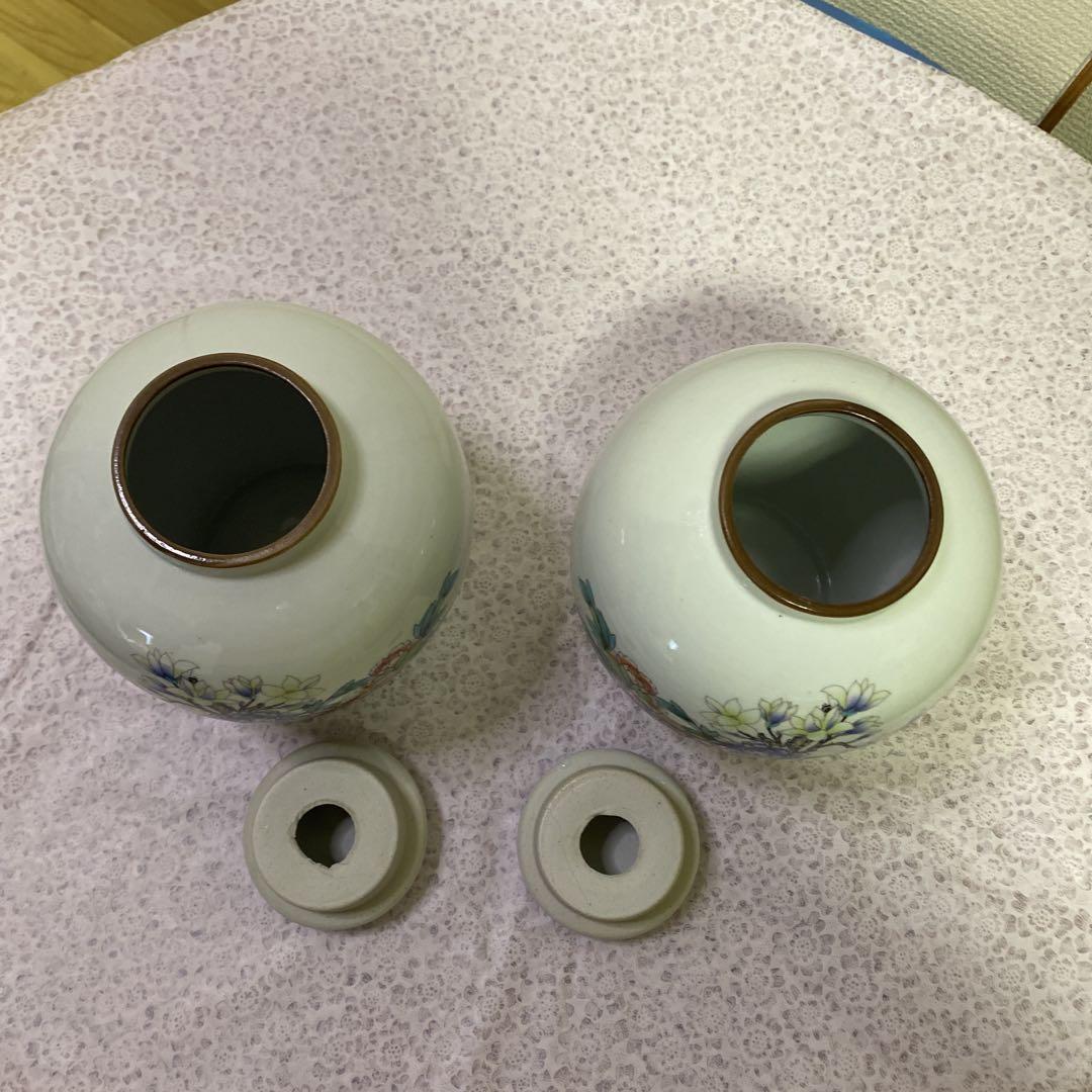 緑色の花と鳥の浮彫り陶器壺 花と鳥の装飾陶器壺