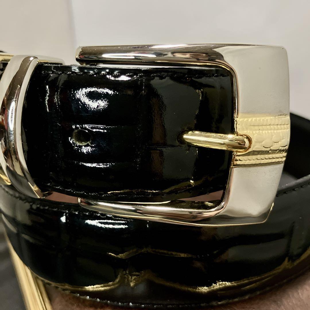 【極美品】【型押し】レザー　ベルト　ブラック　ゴールド