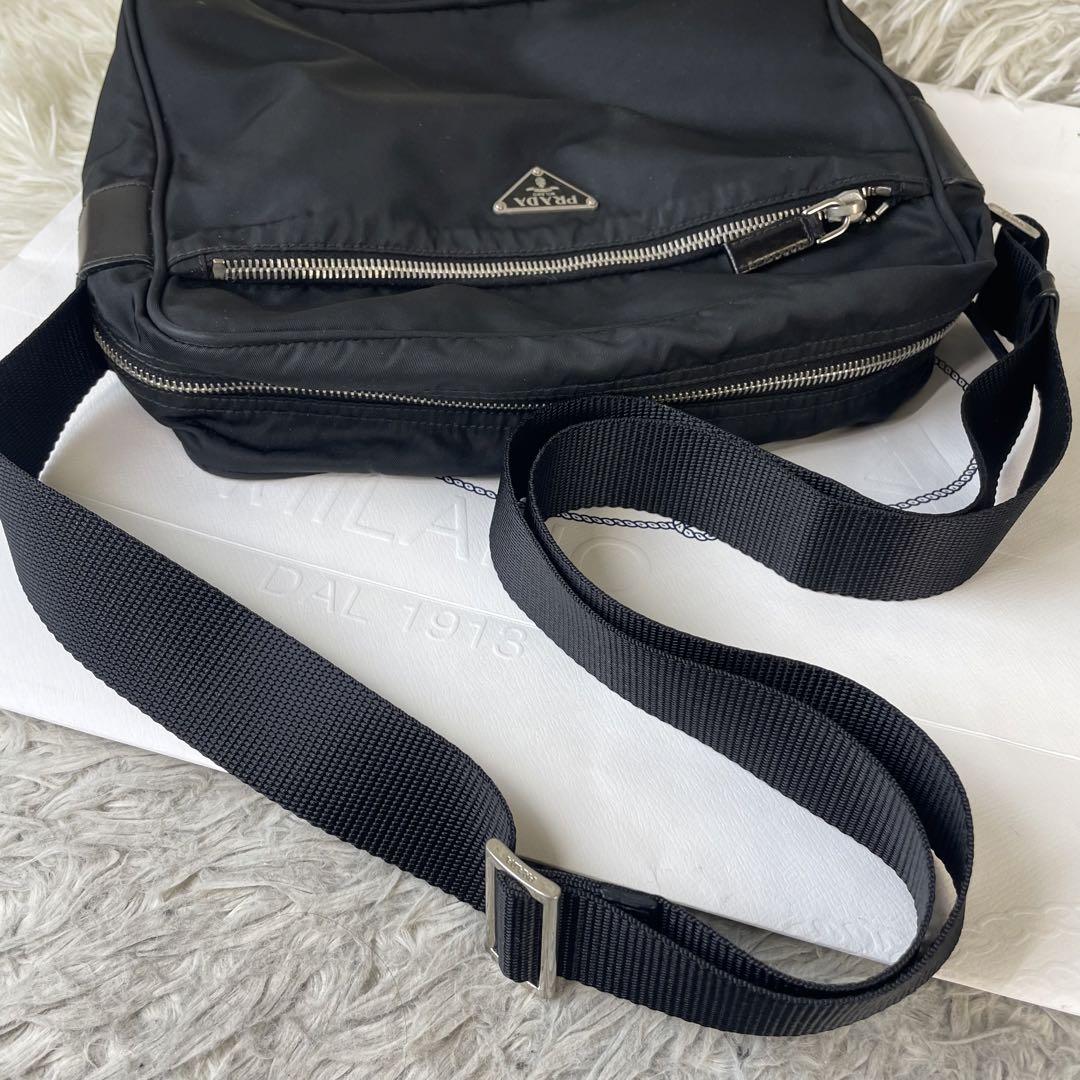 【美品】PRADA プラダ 三角ロゴプレート カメラバッグ ショルダーバック 黒 画像11