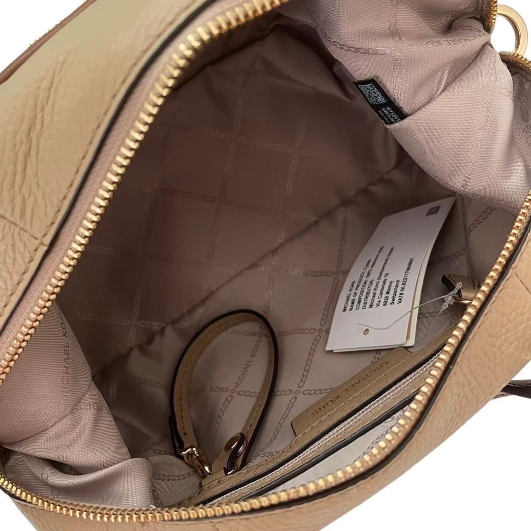 MICHAEL KORS マイケルコース バッグ 茶 ベージュ ショルダーバッグ MICHAEL KORS マイケルコース バッグ 茶 ベージュ ショルダーバッグ