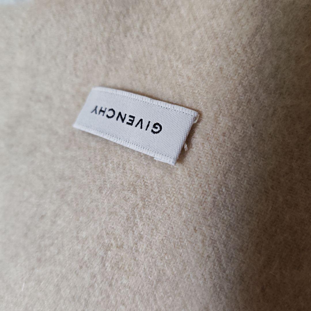 GIVENCHY ベージュ ストール フリンジ付き GIVENCHY ベージュ ストール フリンジ付き