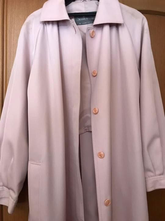 メルカリ 薄ピンク コート スプリングコート 750 中古や未使用のフリマ