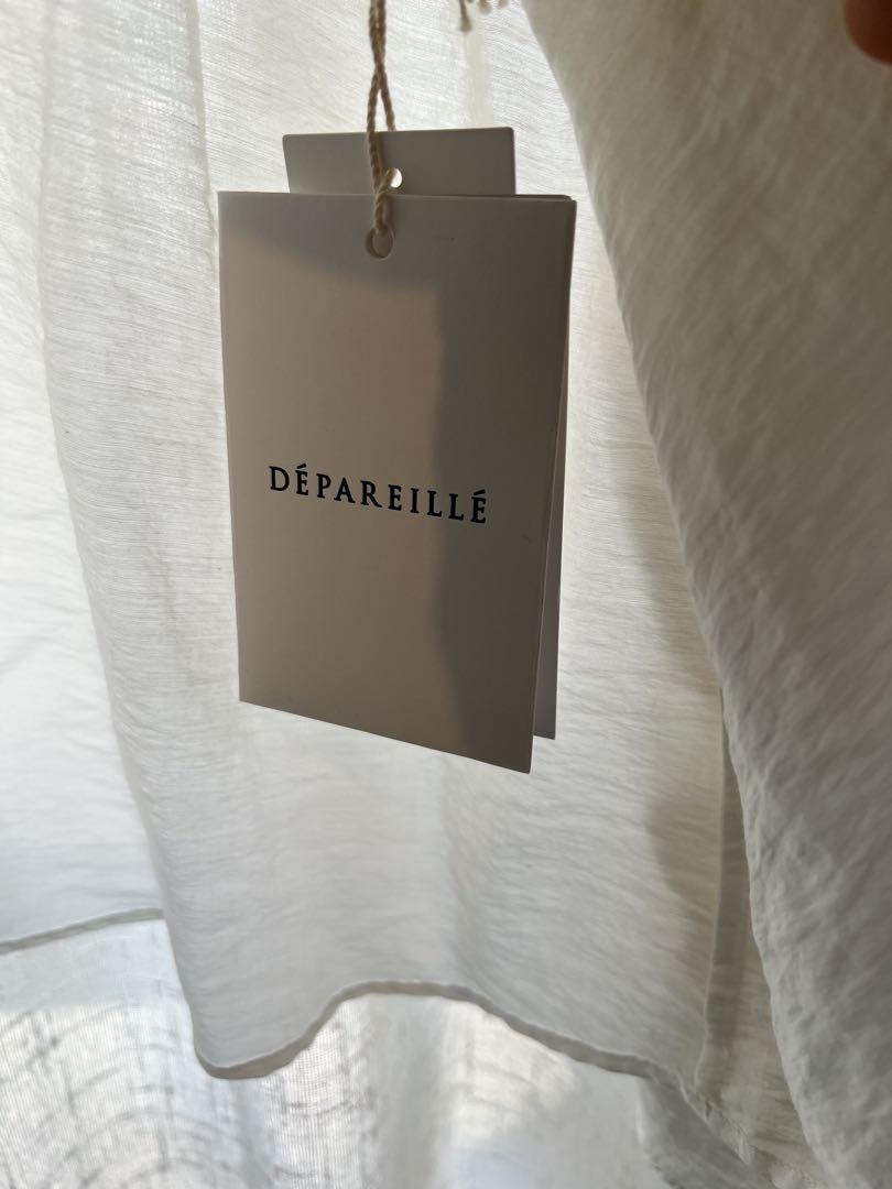 新品未使用　DÉPAREILLÉ フリル付きホワイト長袖ブラウス　シャツ