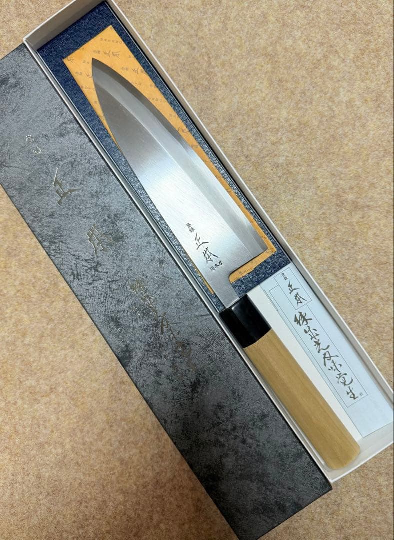 森本光一作 蛸引 先丸 青二鋼 紋鍛錬 尺 紫檀白水牛八角柄 森本光一作 蛸引 先丸 青二鋼 紋鍛錬 尺 紫檀白水牛八角柄