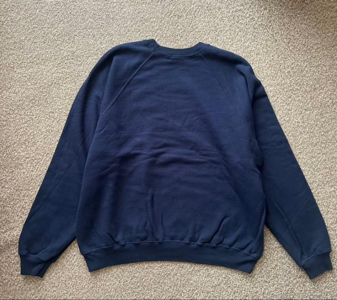 holiday office店舗限定 ロゴスウェット ネイビー holiday office店舗限定 ロゴスウェット ネイビー - メルカリ